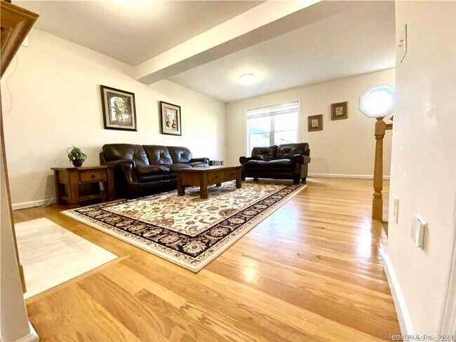 Building Photo - 30 Songbird Ln