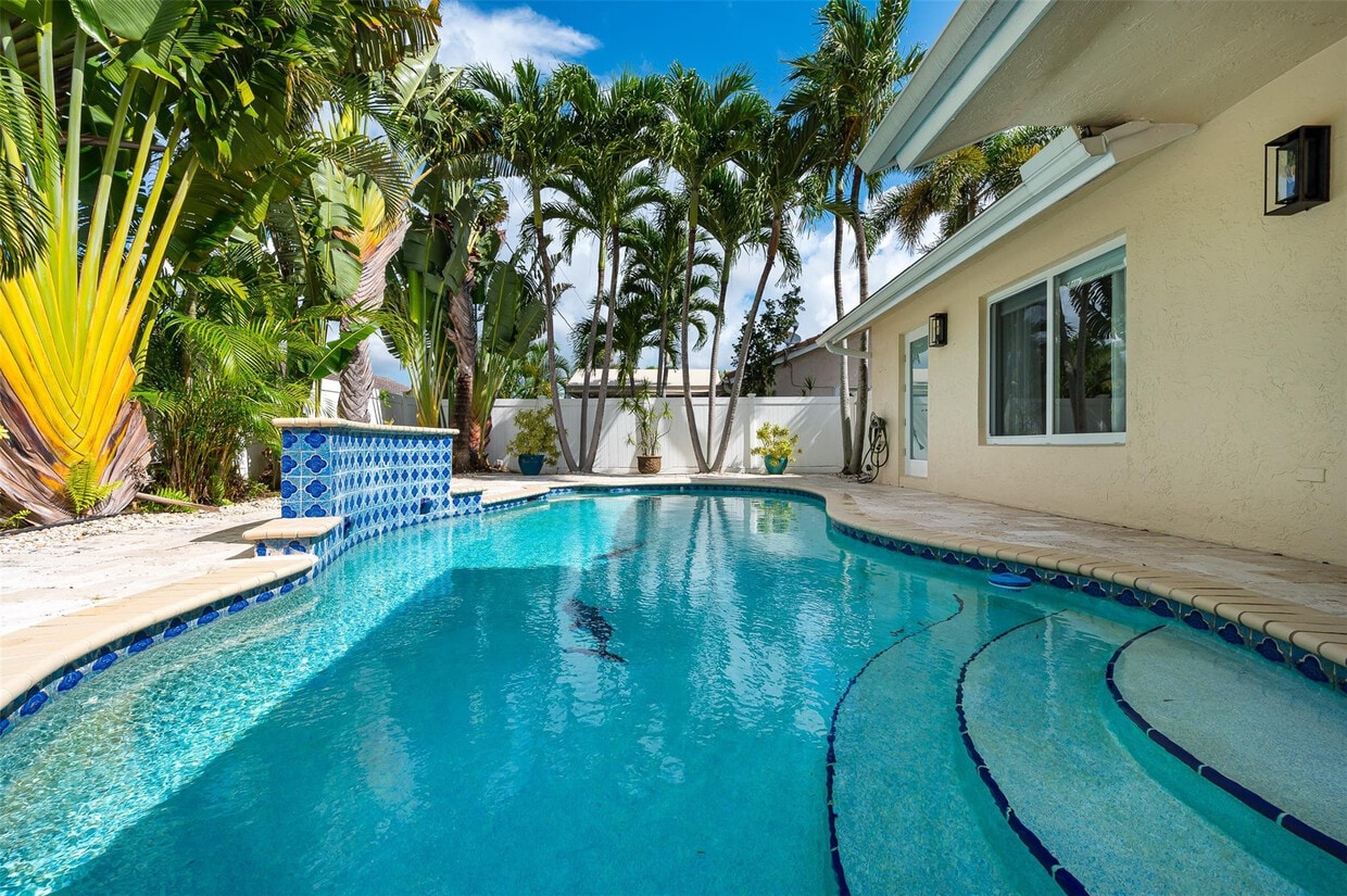 Foto principal - 7641 W Country Club Blvd