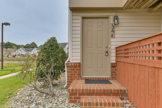 Building Photo - 3825 Rivanna River Reach