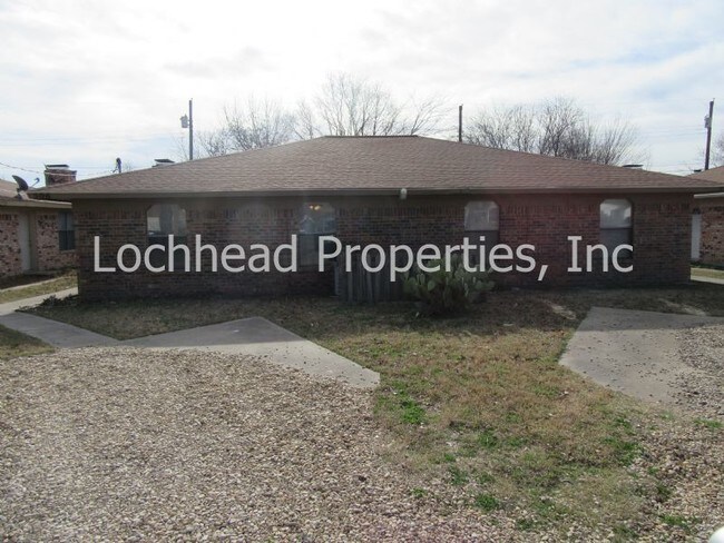 Building Photo - 504 E Simonds Rd