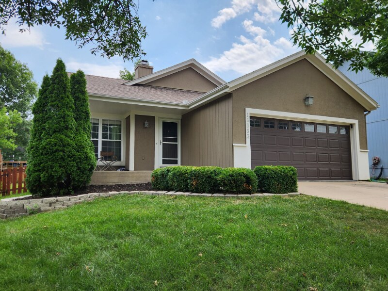 Foto principal - 16333 S Avalon St