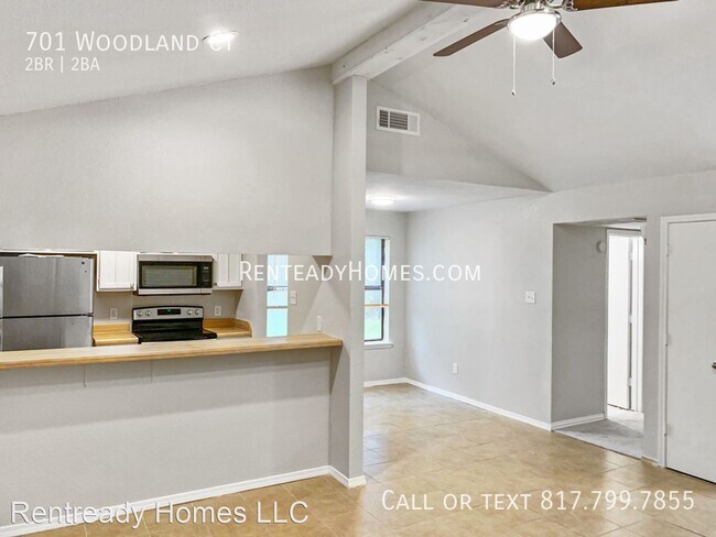 Foto del edificio - 2 br, 2 bath House - 701 Woodland Ct