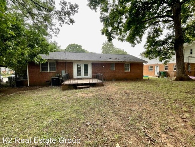 Building Photo - 3 br, 1.5 bath House - 4533 Thornwood Road