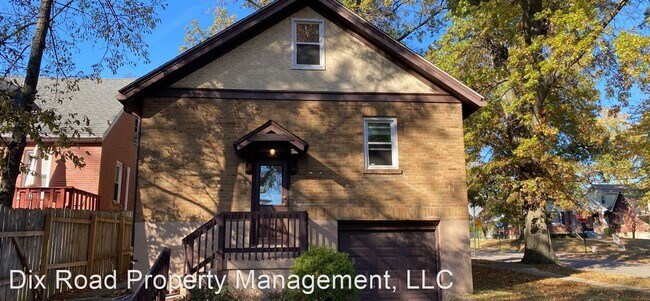 Foto del edificio - 3 br, 1.5 bath House - 6620 Highland Avenue,