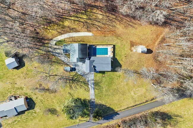 Foto del edificio - 1839 Crumley Rd