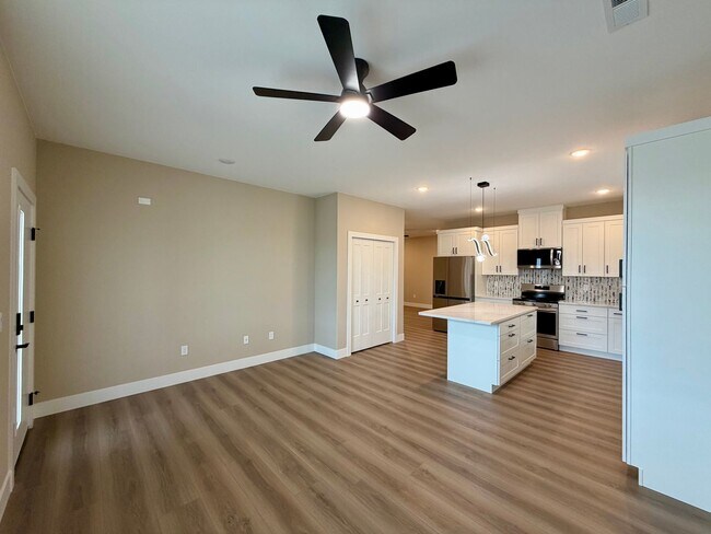 Foto del edificio - 5313 W Jay St