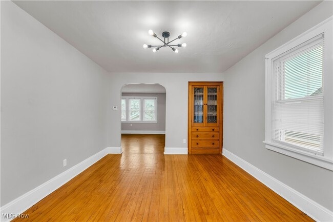 Foto del edificio - 10007 Parkview Ave