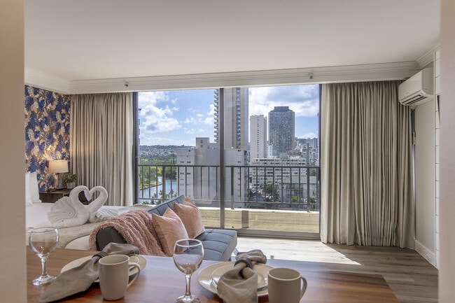 Building Photo - 440 ?Olohana St