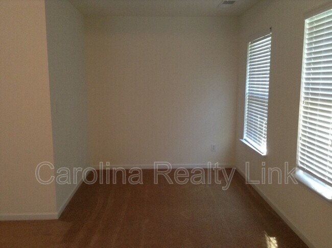Foto del edificio - 7228 Handon Ln
