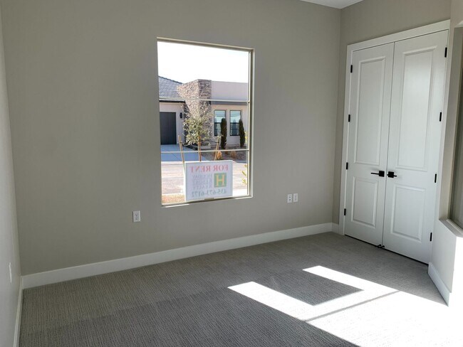 Foto del edificio - Brand New Two-Bedroom in Sun River 55+ Com...