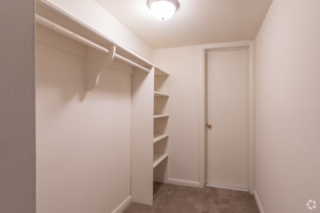 Estudio - 708 ft² - Rock Creek Woods