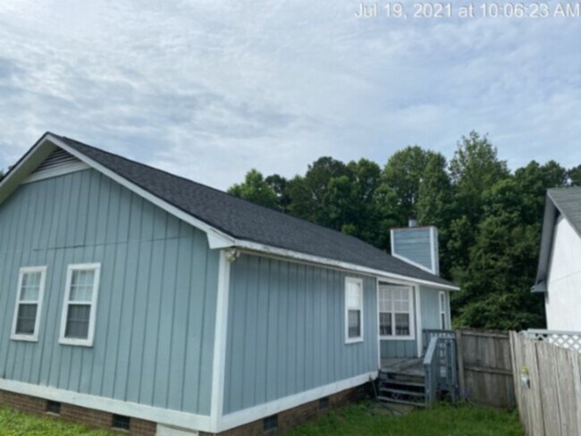 Building Photo - 5570 Arapahoe Ct