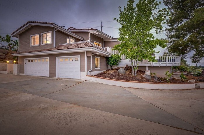Foto principal - 1208 Little Oaks Ln