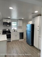 Building Photo - 309 2nd Ave