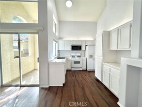 Building Photo - 1307 Elmhurst