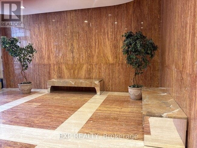 Building Photo - 475 Laurier Ave W
