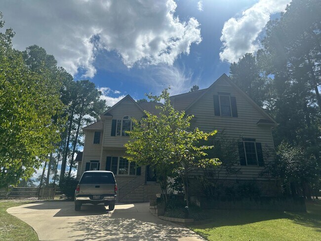 Foto del edificio - Carolina Lakes Gated Community!!