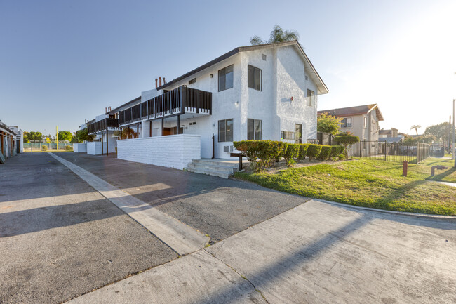 Foto del edificio - 3296 Franklin Ave