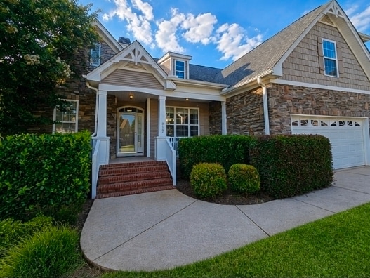 Building Photo - 212 Medford Dr
