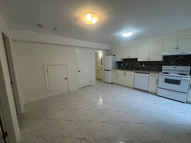 Photo du bâtiment - 4442 Cambridge St