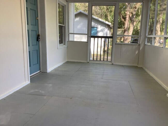 Foto del edificio - 2 Bed 1 Bath in Ridgeview