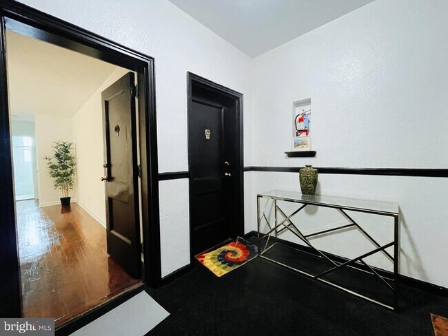 Foto del edificio - 4029 Benton St NW