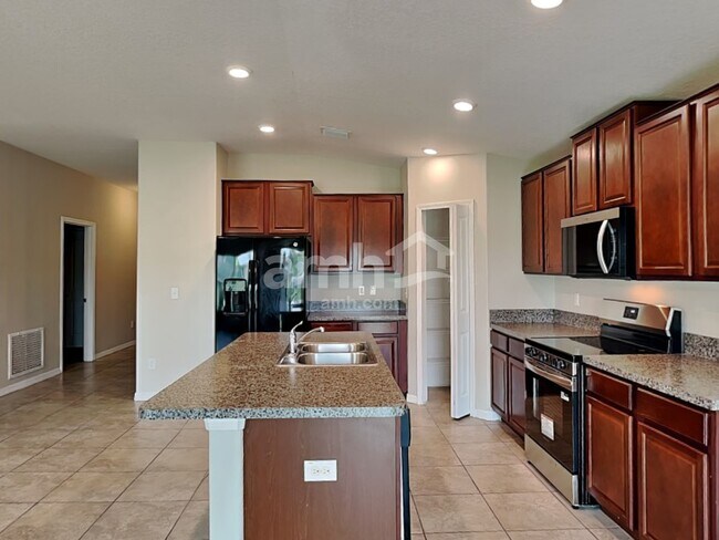 Building Photo - 1629 Climbing Dayflower Dr