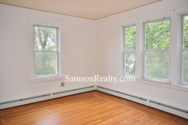 Building Photo - 40 Sessions St