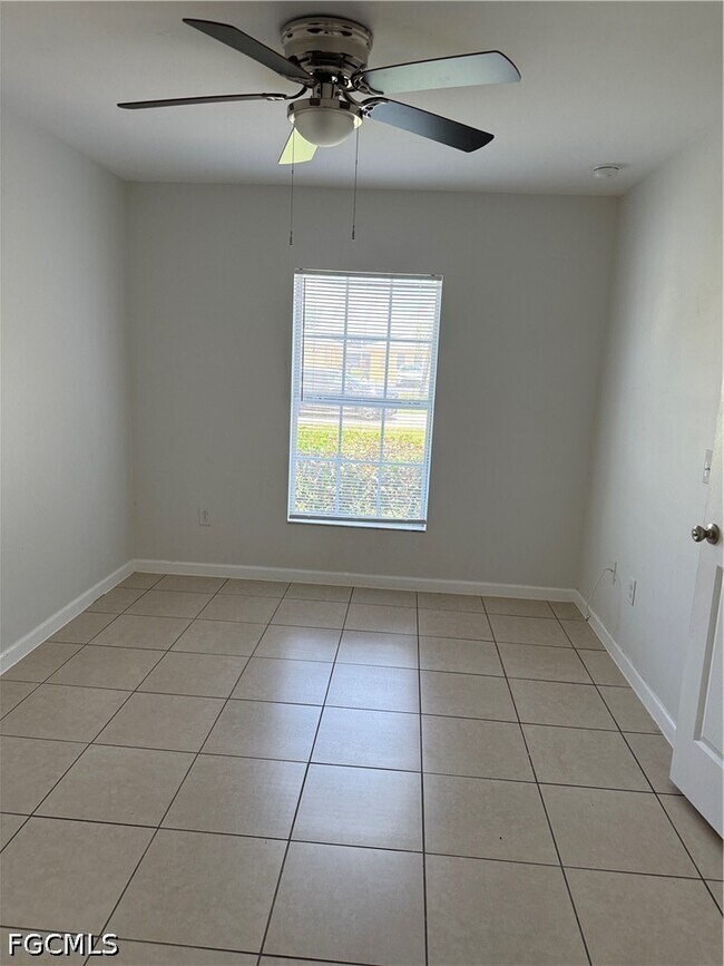 Foto del edificio - 1248 SE 8th St