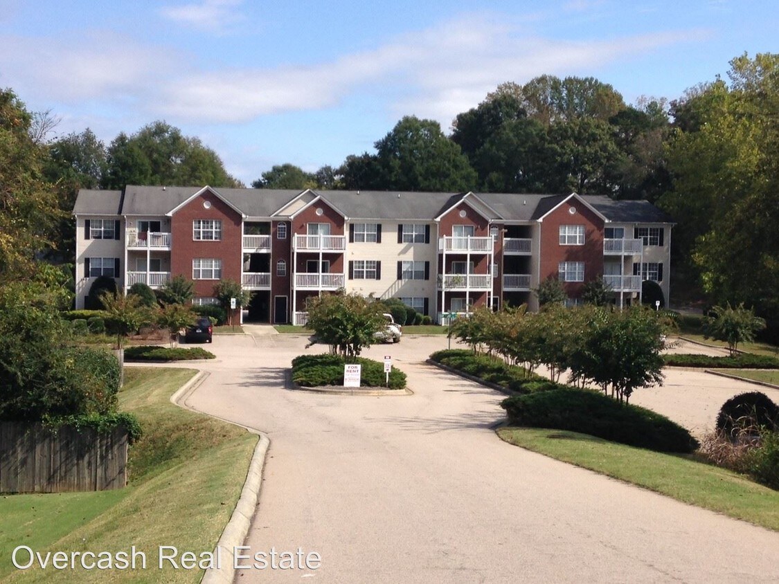 Primary Photo - 1400 Oak Pond Pl
