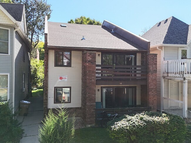 Foto del edificio - 421 W Doty St