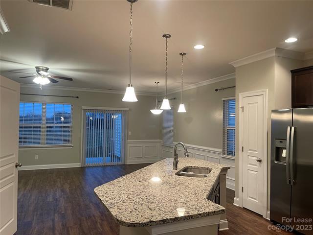Foto del edificio - 358 Halton Crossing Dr SW