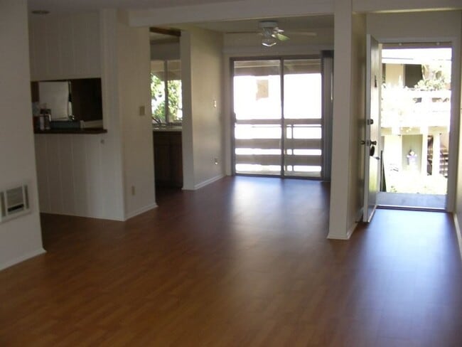 Building Photo - 23732 Hillhurst Dr