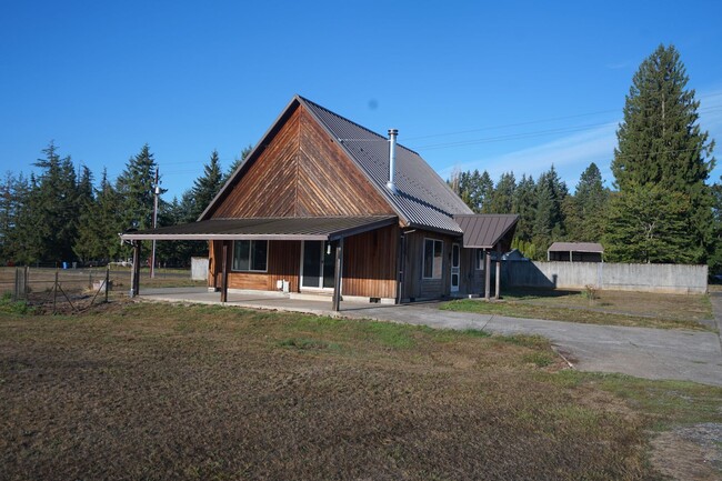 Photo - Charming Cabin Style Rental Home for Lease near Ridgefield / Battle Ground boarder - 21705 NE 50th A