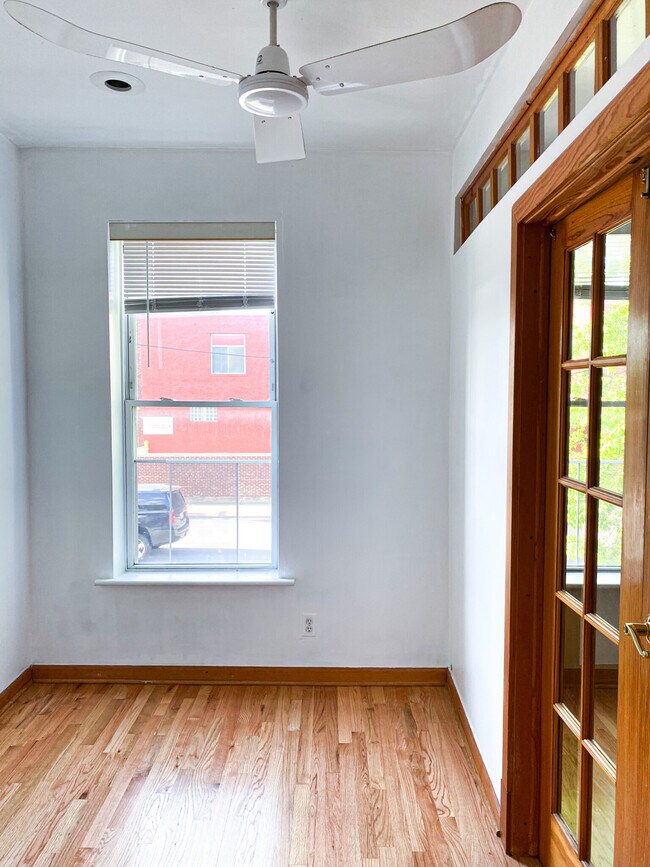 Building Photo - 2255 W Fullerton Ave
