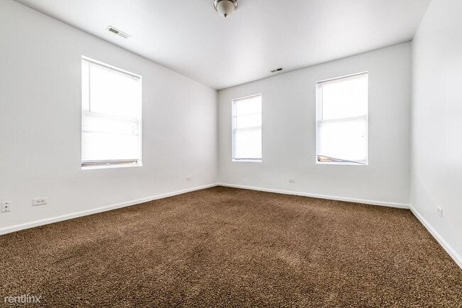 Building Photo - 3 br, 1 bath Apartment - 423 N Central Ave