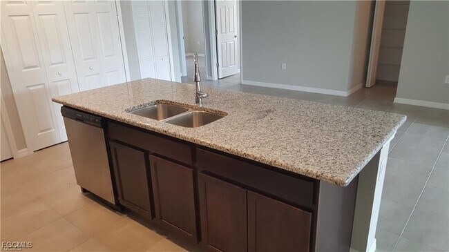 Foto del edificio - 1907 Andalusia Blvd