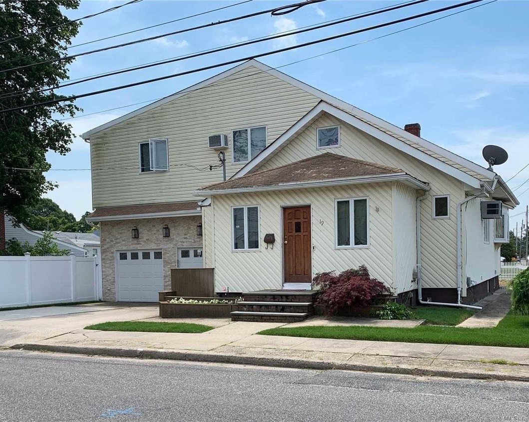 Primary Photo - 19 Sherman Ave