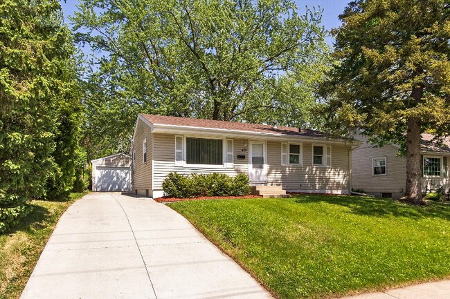 Foto del edificio - 432 36th Ave NW