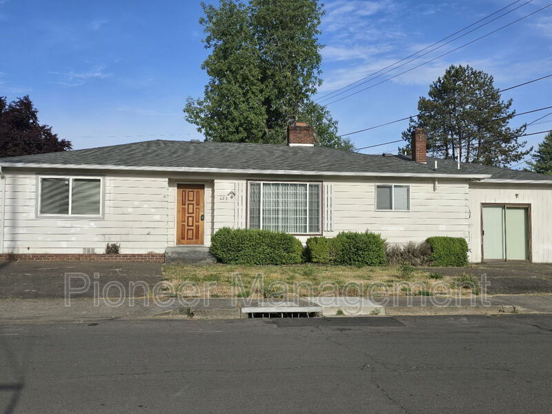 Foto principal - 622 W Pilger St