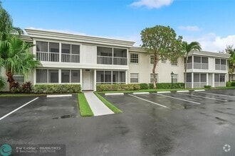 Building Photo - 6211 Bay Club Dr