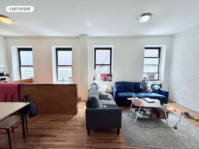 Building Photo - 226 E 53rd St