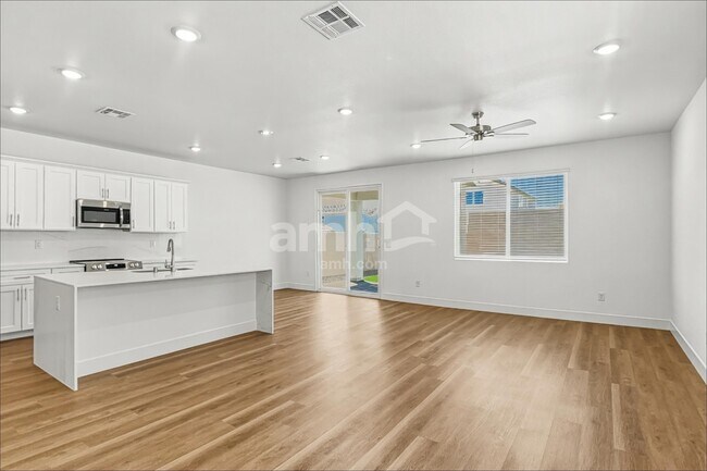 Building Photo - 9482 Aldersyde Dr
