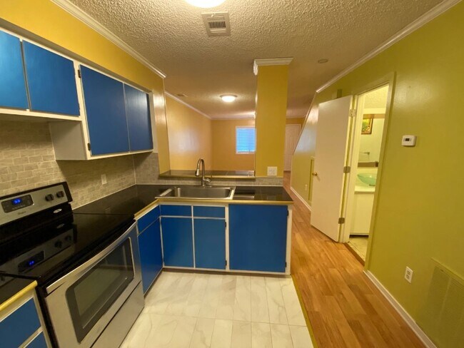 Foto del edificio - 10 Canterbury Ct