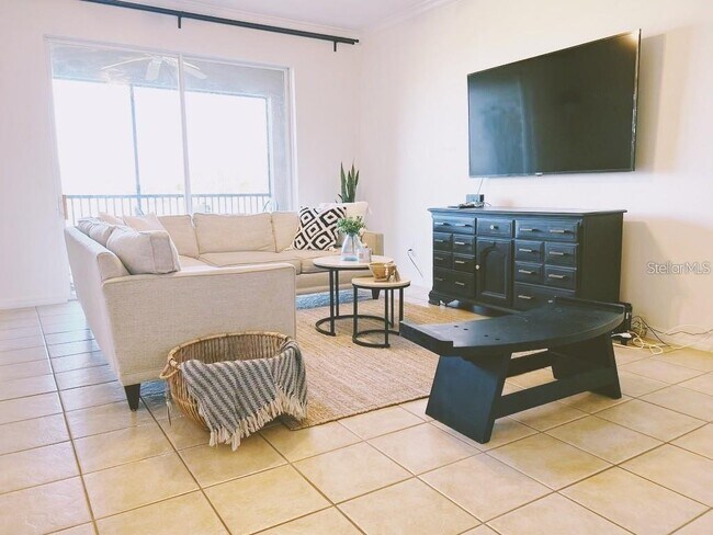 Foto del edificio - 9417 Myrtle Creek Ln