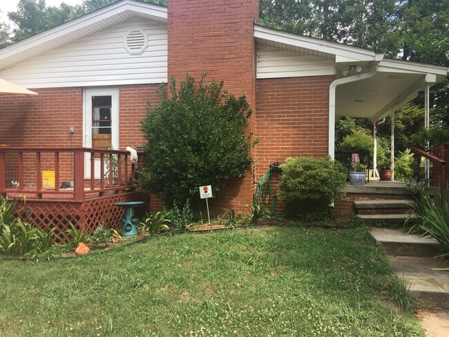 Building Photo - 126 Myers Rd