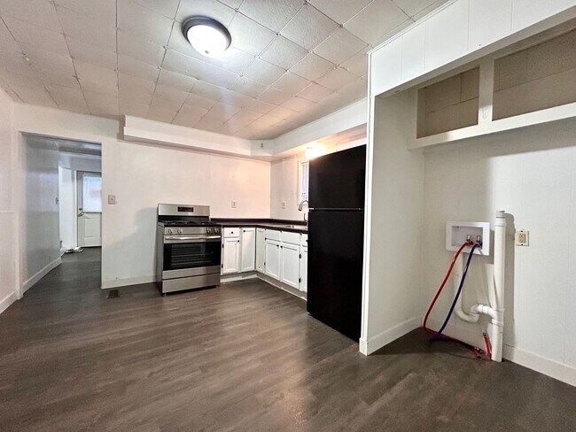 Foto del edificio - Four Bedroom Home in Northwest Grand Rapids - Rent Special!