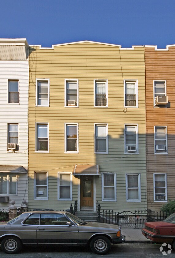 Primary Photo - 83 Newell St
