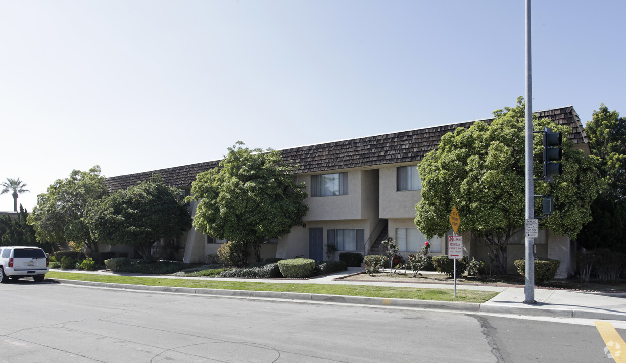 Primary Photo - Compri Apartments