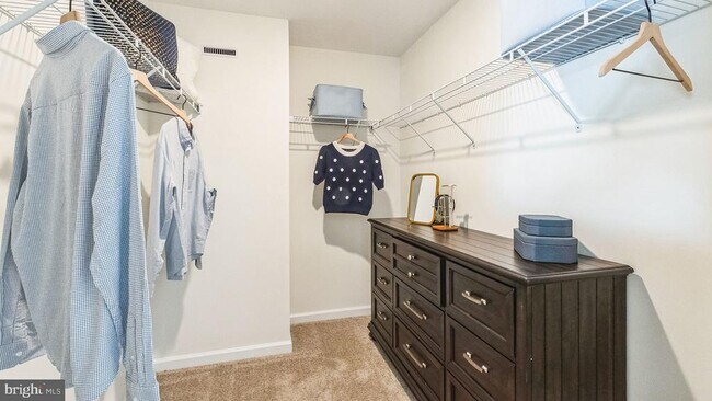 Foto del edificio - 1090 Meadowlark Dr